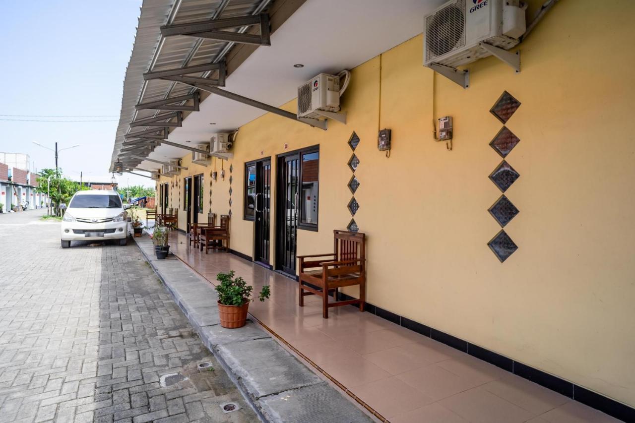 Koolkost Syariah Near Transmart Tegal Hotel Exterior photo