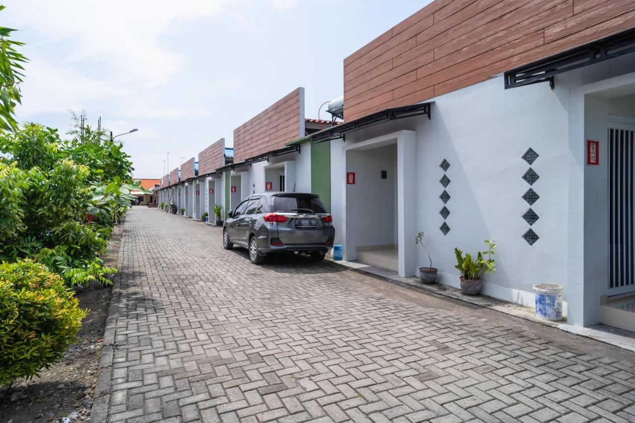 Koolkost Syariah Near Transmart Tegal Hotel Exterior photo